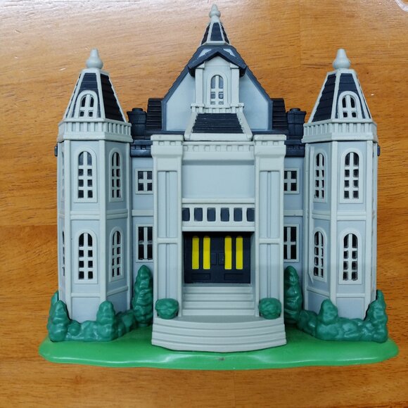 funko-other-funko-pop-batman-wayne-manor-mansion-building-poshmark